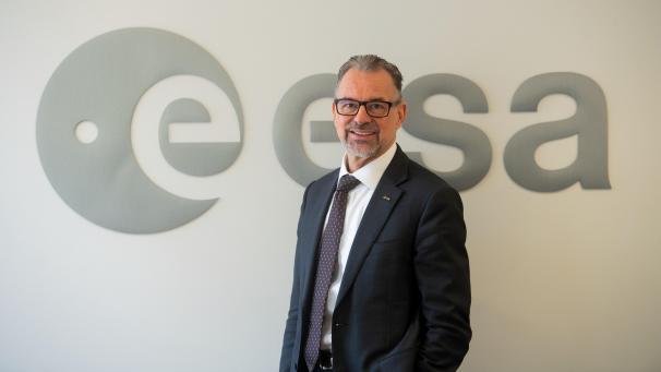 <p>ESA-Direktor Josef Aschbacher steht in der Zentrale der europäischen Weltraumorganisation in Paris. Seit Anfang März ist er Europas neuer Weltraumchef.</p>