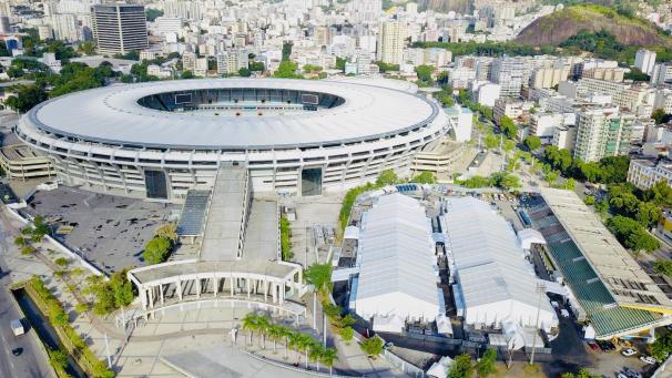 <p>Ein Blick von oben auf legendäre Maracana-Stadion</p>