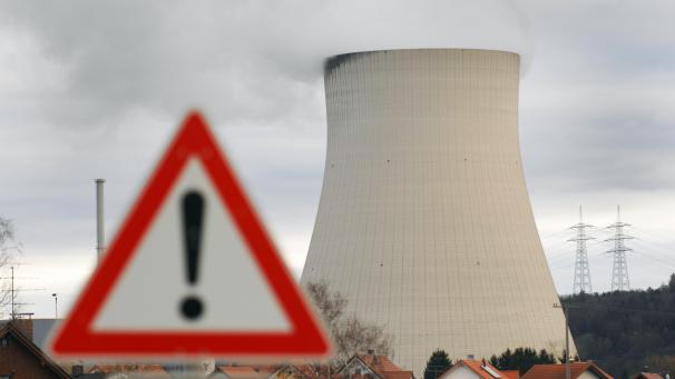 <p>Frankreich ist von der Atomkraft so abhängig wie kein anderes Land weltweit: Rund 75 Prozent des produzierten Stroms kommen aus Atomkraftwerken.</p>
