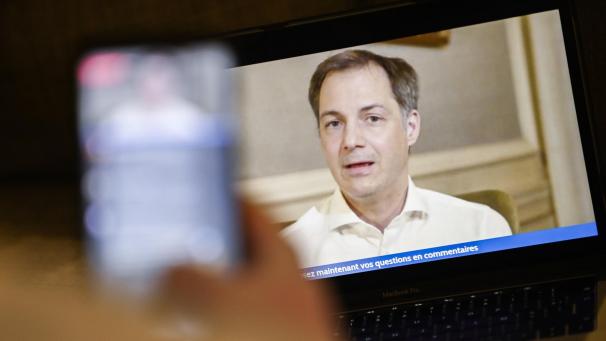 <p>Premier Alexander De Croo sendete am Mittwochabend eine Videobotschaft an die Menschen im Land.</p>