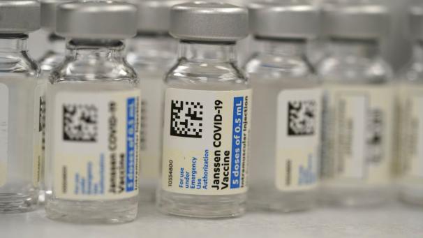 <p>Fläschchen des Corona-Impfstoffs von Johnson &amp; Johnson</p>