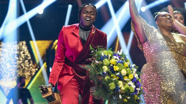 <p>Tusse, mit richtigem Namen Tousin Chiza, wird Schweden beim Eurovision Song Contest 2021 in Rotterdam im Mai mit dem Lied „Voices“ vertreten.</p>