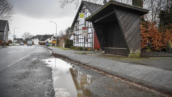 <p>Kurz nach Mitternacht war Jens Salaw an Weiberfastnacht 2020 in Konzen aus dem Bus gestiegen. Danach verliert sich seine Spur.</p>
