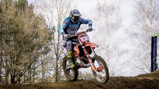<p>Motocrosspilot Alain Voermans aus Oudler bereitet sich auf die nationale Saison 2021 vor.</p>