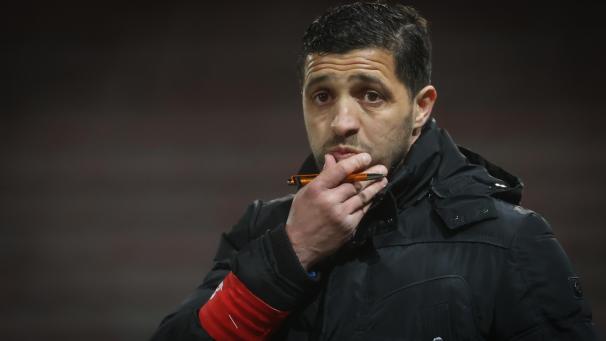 <p>Charlerois Trainer Karim Belhocine hat sich ebenfalls infiziert.</p>