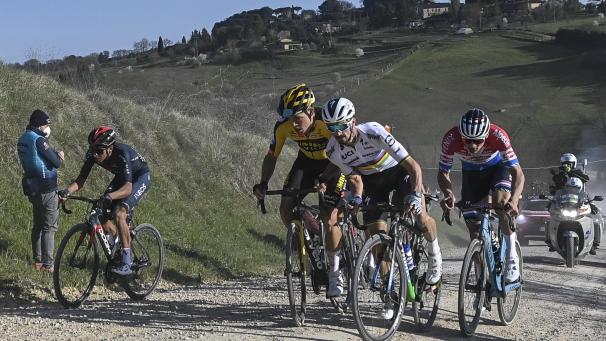 <p>Die Experten sind sich einig, dass Wout Van Aert, Julian Alaphilippe und Mathieu van der Poel (von links) den Sieg bei Mailand-Sanremo unter sich ausmachen werden.</p>