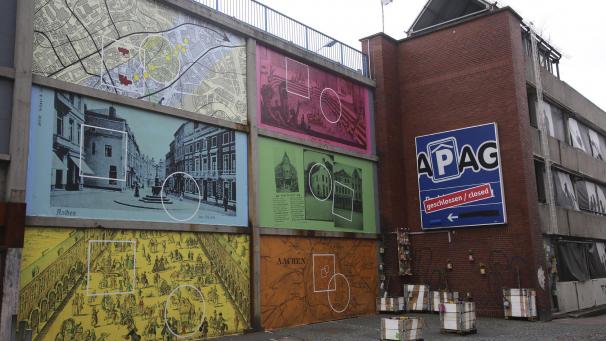 <p>Das Parkhaus Büchel in der Aachener Innenstadt, in den 60er Jahren als Bestandteil der „autogerechten Stadt“ gebaut, wird jetzt verschwinden.</p>