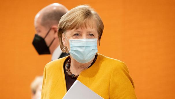 <p>Angela Merkel beruft die Länderchefs erneut zum Treffen ein.</p>