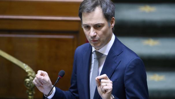 <p>Mal Kapitän, mal Dirigent des Vivaldi-Orchesters, in dem einige bewusst falsche Töne produzieren: Alexander De Croo muss zu viel seiner Energie auf das Einnorden seiner Koalitionäre verwenden.</p>