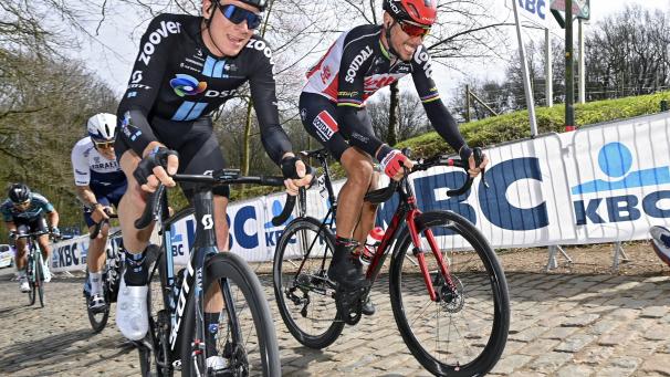 <p>Philippe Gilbert (rechts) legt eine Pause ein.</p>