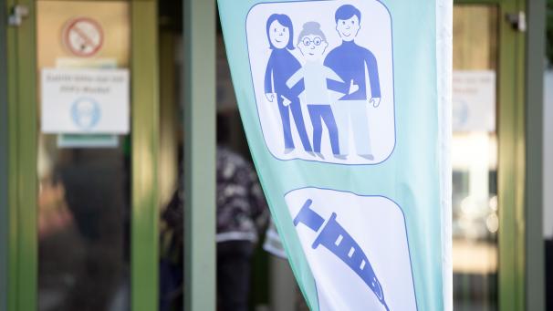 <p>1 urn:newsml:dpa.com:20090101:210329-90-015769</p>