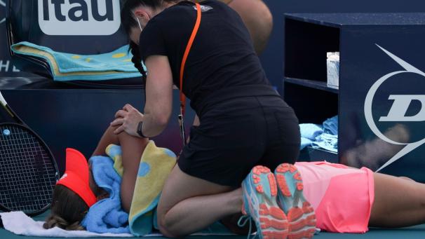 <p>Bereits zum dritten Mal in diesem Jahr plagt eine Verletzung Elise Mertens. Im Spiel gegen Naomi Osaka in Miami musste sie zweimal behandelt werden.</p>