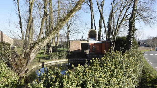 <p>Die Kapelle ist nach Plänen von André Blank und Emil-José Fettweis gebaut und 1968 eingeweiht.</p>