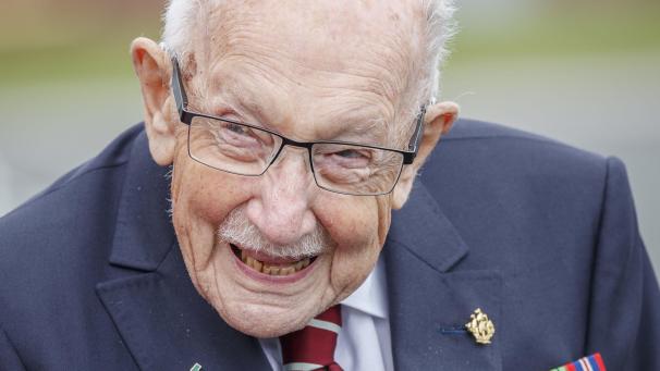 <p>Mit seinem Rekord-Spendenlauf während der Corona-Pandemie wurde „Captain Tom“ Moore weltbekannt.</p>