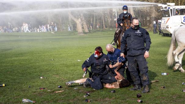 <p>Bei der Räumung gab es etliche Verletzte, darunter Polizisten.</p>