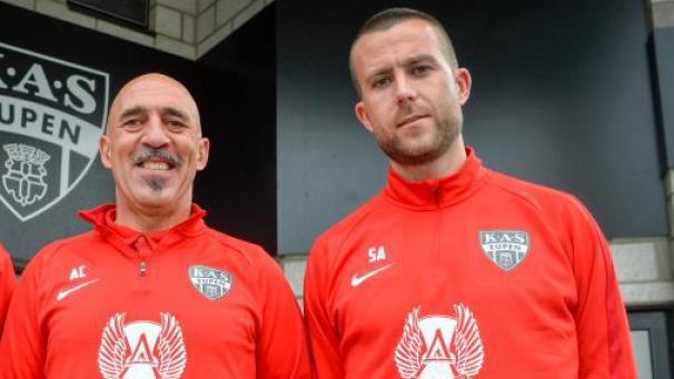 <p>Trainer Angel Cortes (l.) blickt bereits auf die neue Saison.</p>