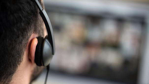 <p>Endlose Videocalls gehen vielen auf die Nerven. Meetings sollten deshalb immer begrenzt werden.</p>