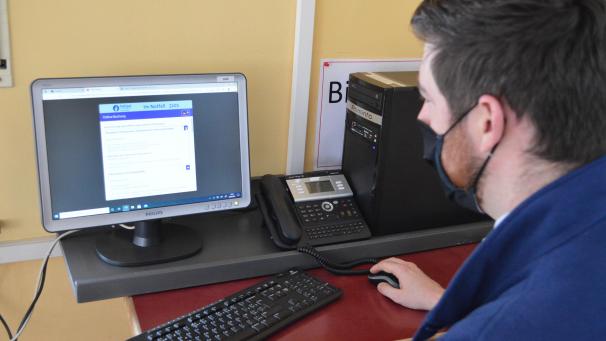 <p>Ab sofort vergibt die Eifelpolizei auch online Termine.</p>