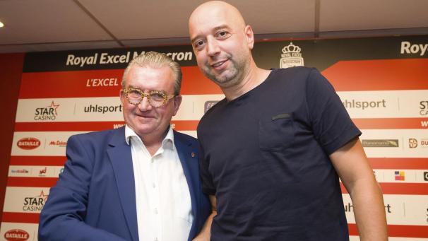 <p>Ein Bild aus besseren Zeiten: Mehrheitsaktionär Gerard Lopez (rechts) mit Mouscrons Präsident Patrick Declerck</p>