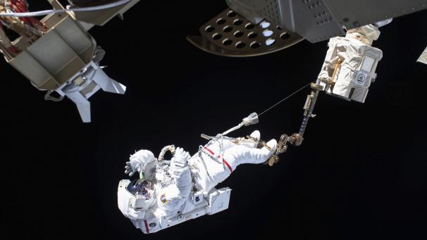 <p>Ein ESA-Astronaut bei einem Außeneinsatz</p>