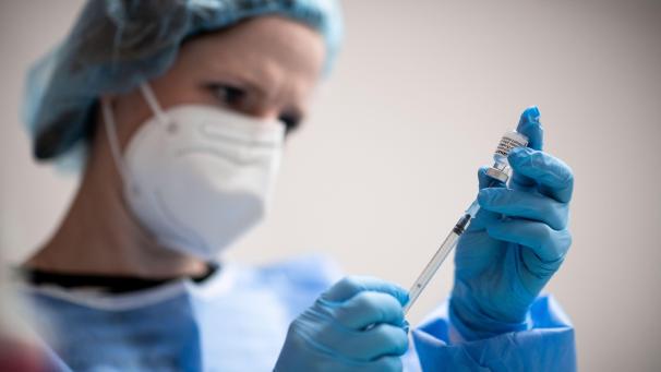 <p>Von den 34 Millionen Impfstoffen, die unser Land bestellt hat, stammen immerhin 7,7 Millionen von Astrazeneca.</p>