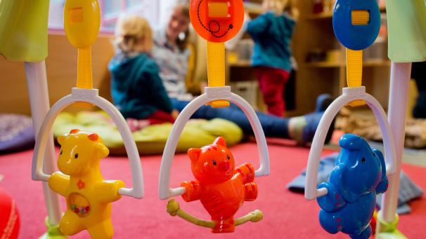 <p>Anhand einer Online-Befragung haben Eltern in Ostbelgien die Möglichkeit, sich zu ihren Erwartungen und Bedürfnissen in Sachen Kleinkindbetreuung zu äußern.</p>