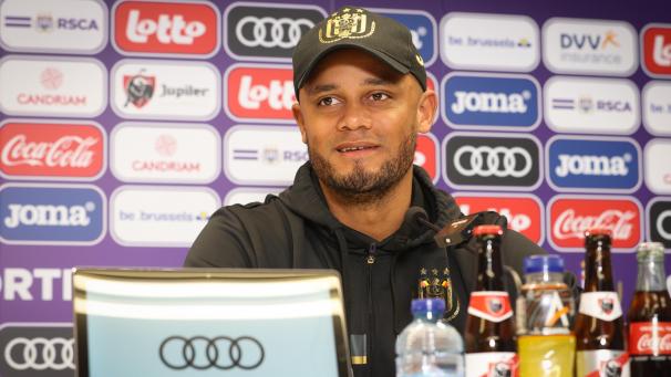 <p>Vincent Kompany am Freitagmorgen: „Wir brauchen die Punkte dringender.“</p>