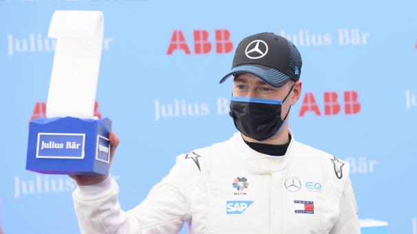 <p>Pole Position am Samstag, Sieg am Sonntag für Stoffel Vandoorne (Mercedes) beim E-Prix in Rom.</p>