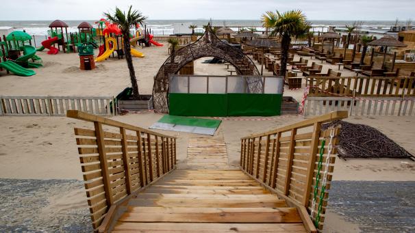 <p>Die Strandbarbesitzer wollen ab dem 1. Mai aufmachen - auch, um nach eigenen Aussagen „unsicheren Situationen“ vorzubeugen.</p>