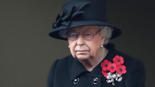 <p>Die britische Königin Elizabeth II. nimmt am Gedenksonntag vor dem Remembrance Day an einem Gottesdienst am Kenotaph von Whitehall teil. Knapp zwei Wochen vor dem 95. Geburtstag der Queen am 21. April und rund zwei Monate vor Philips 100. Geburtstag ist der Prinzgemahl gestorben.</p>
