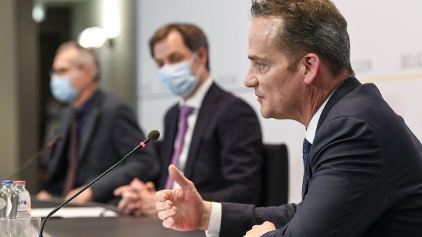 <p>Belgien sthet ziemlich gut da: im europäischen Vergleich, wie auch Oliver Paasch (r.) unterstrich. Leider geht Europa, global gesehen, geschwächt aus dieser Krise. Den Takt gibt eh das Virus vor.</p>