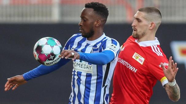 <p>Dodi Lukebakio (links) ist positiv getestet worden.</p>