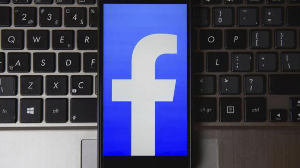 <p>Unter falschen Identitäten (und einem falschen Alter) nahm der Angeklagte über Facebook mit seinen potenziellen Opfern Kontakt auf. 388 Straftaten werden dem heute 36-Jährigen zur Last gelegt.</p>