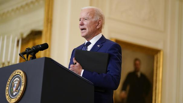 <p>US-Präsident Joe Biden spricht im East Room des Weißen Hauses über Russland. Als Vergeltung für Moskau zugeschriebene Hackerangriffe und Einmischungen in die US-Wahlen weisen die USA zehn russische Diplomaten aus und verhängen eine Reihe neuer Sanktionen.</p>