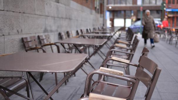 <p>Falls die Corona-Fallzahlen es zulassen, dürfen die Außenterrassen am 8. Mai wieder geöffnet werden. Nun wird diskutiert, unter welchen Bedingungen.</p>