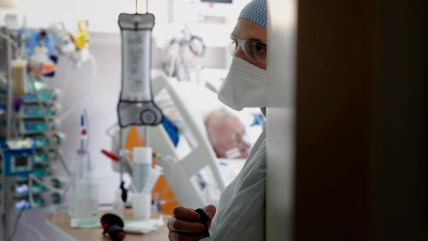 <p>Frankreich: Der Druck auf die Krankenhäuser ist weiter extrem hoch.</p>