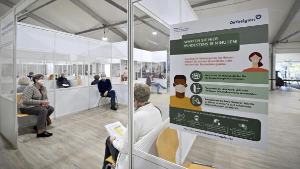 <p>Ein Blick in das Eupener Impfzentrum</p>