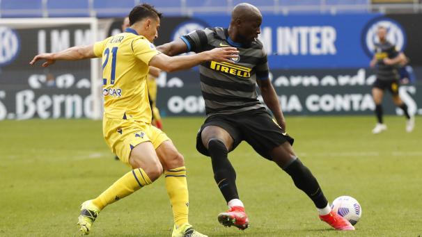 <p>Romelu Lukaku (rechts)</p>