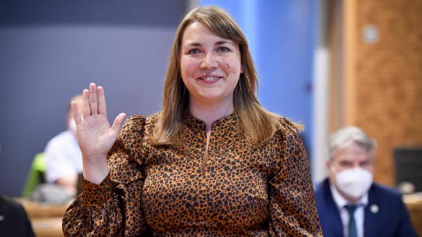 <p>Ist wieder zurück im Parlament: Steffi Pauels wurde am Montagnachmittag vereidigt. Foto: David Hagemann</p>