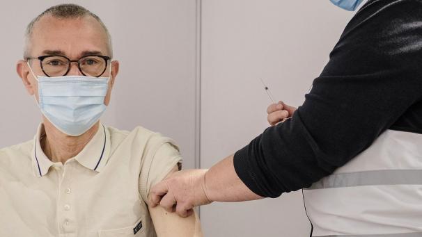 <p>Gesundheitsminister Frank Vandenbroucke wurde am Dienstag geimpft.</p>