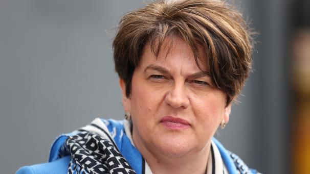 <p>Arlene Foster, Nordirlands Regierungschefin und Parteivorsitzende der Democratic Unionist Party (DUP), ist zurückgetreten.</p>