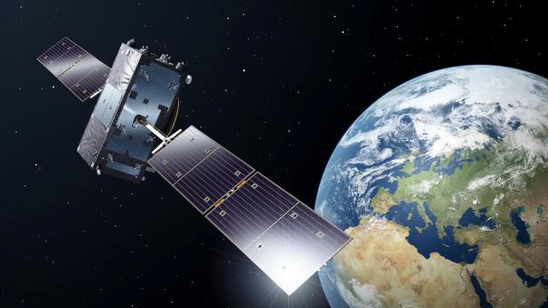 <p>Diese undatierte Illustration der europäischen Raumfahrtbehörde ESA zeigt die künstlerische Darstellung eines Galileo-Full-Operational-Capacity-Satelliten (FOC).</p>