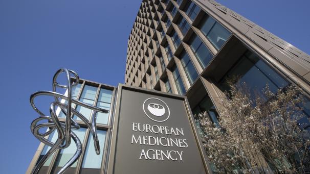 <p>Außenansicht der Europäischen Arzneimittel-Agentur (EMA) im Geschäftsviertel von Amsterdam.</p>