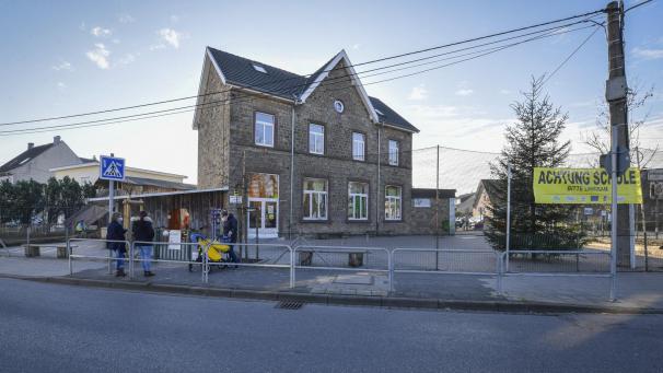 <p>Ginge es nach der Opposition, würde der Kindergarten in Lichtenbusch bleiben und die Primarschule mit der Schule Eynatten fusionieren, die zu diesem Zweck ausgebaut werden würde.</p>