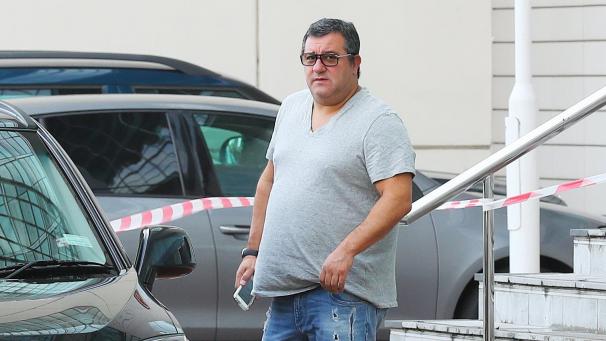 <p>Star-Berater Mino Raiola hat klargestellt, dass zahlreiche Topklubs dazu in der Lage wären, seinen Schützling Erling Haaland unter Vertrag zu nehmen.</p>
