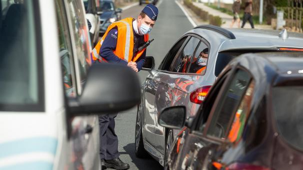 <p>Polizeibeamte sollen einer Studie zufolge hierzulande diskriminierende Identitätskontrollen durchführen.</p>