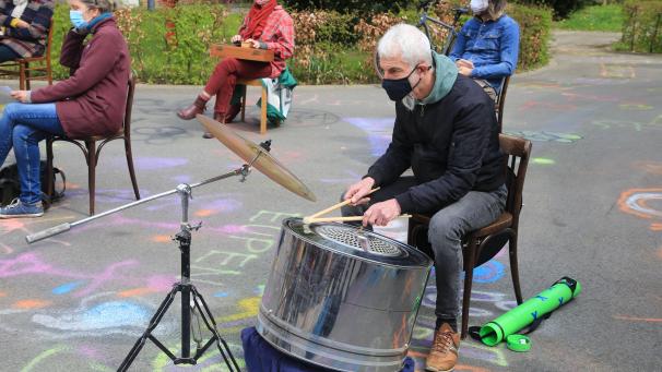 <p>Auch mit einer umfunktionierten Waschtrommel kann man sich Gehör verschaffen.</p>