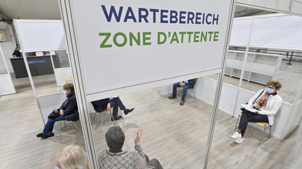 <p>Der Wartebereich im Impfzentrum Eupen</p>