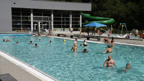 <p>Geordnet seine Bahnen zu ziehen, ist erlaubt, im Wasser zu planschen (noch) nicht.</p>