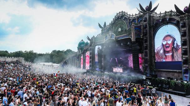 <p>Das Tomorrowland-Festival zieht jährlich zigtausende Zuschauer in seinen Bann.</p>